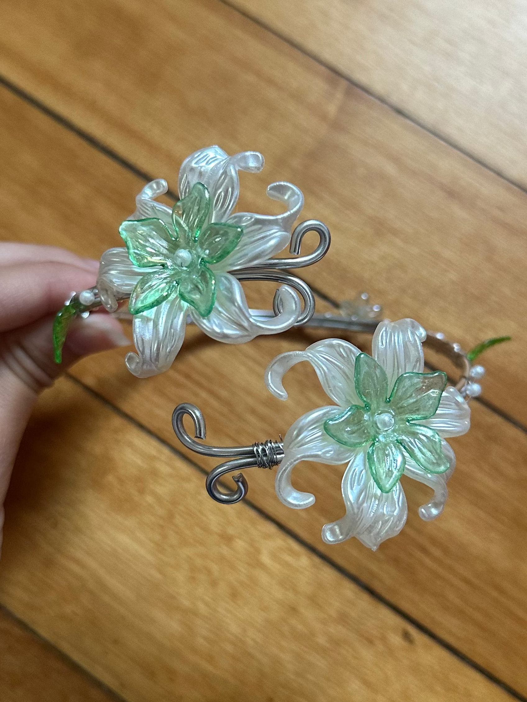 Silver White and Green Flower Arm Cuff