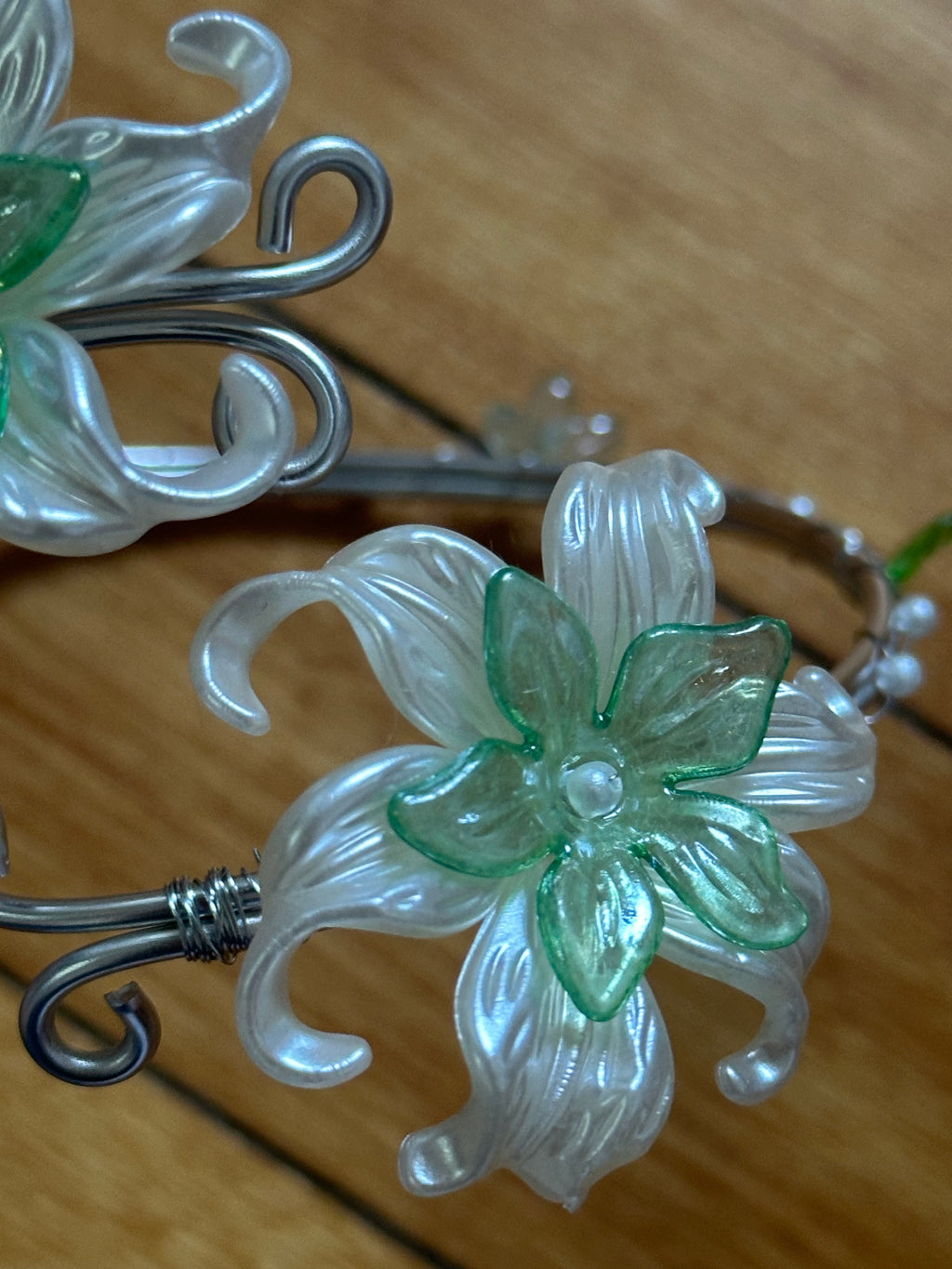 Silver White and Green Flower Arm Cuff
